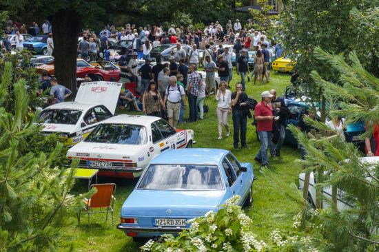 17. Klassikertreffen an den Opelvillen in Rüsselsheim Das Auto als