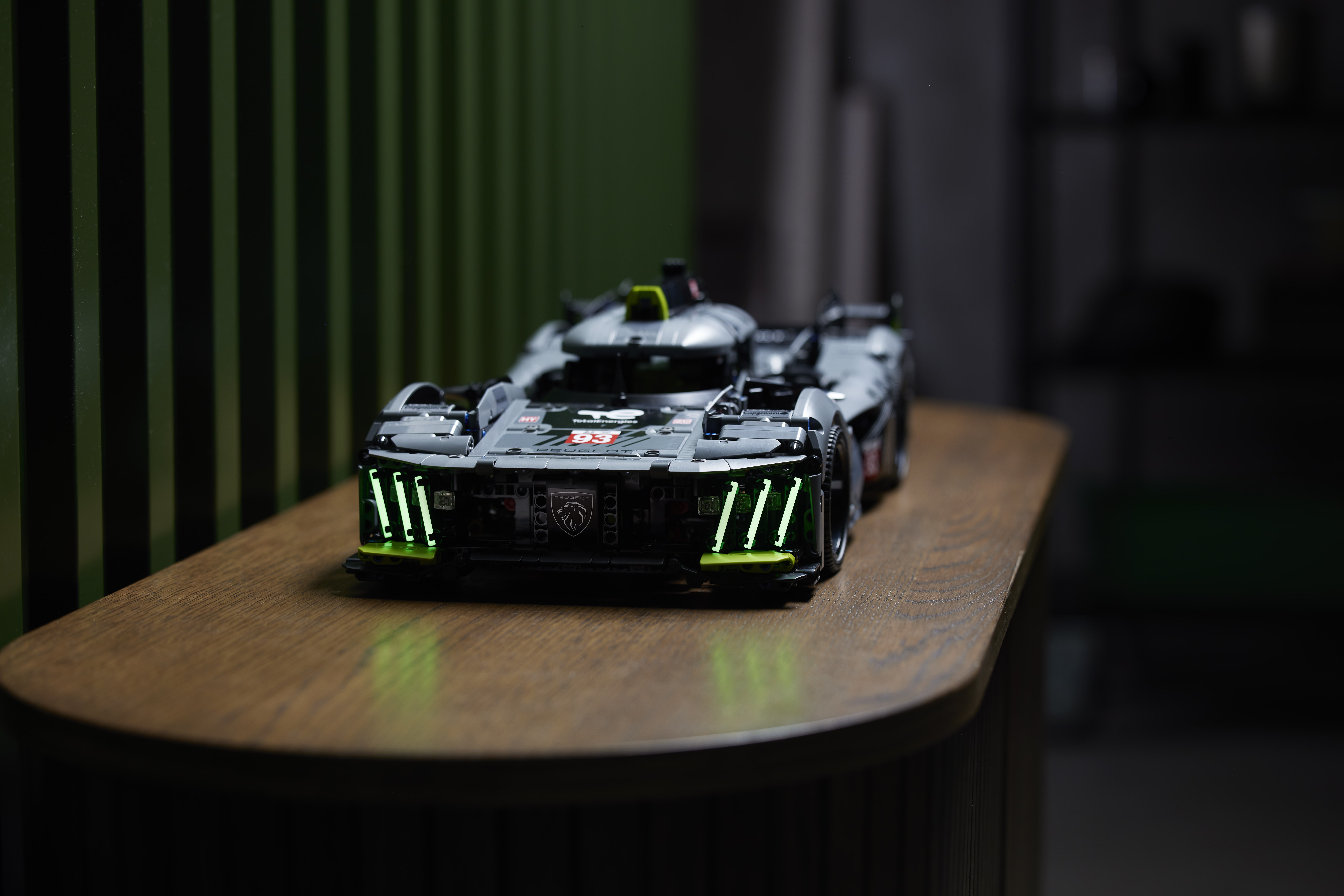 der-countdown-l-uft-der-neue-lego-technic-peugeot-9x8-ist-eine