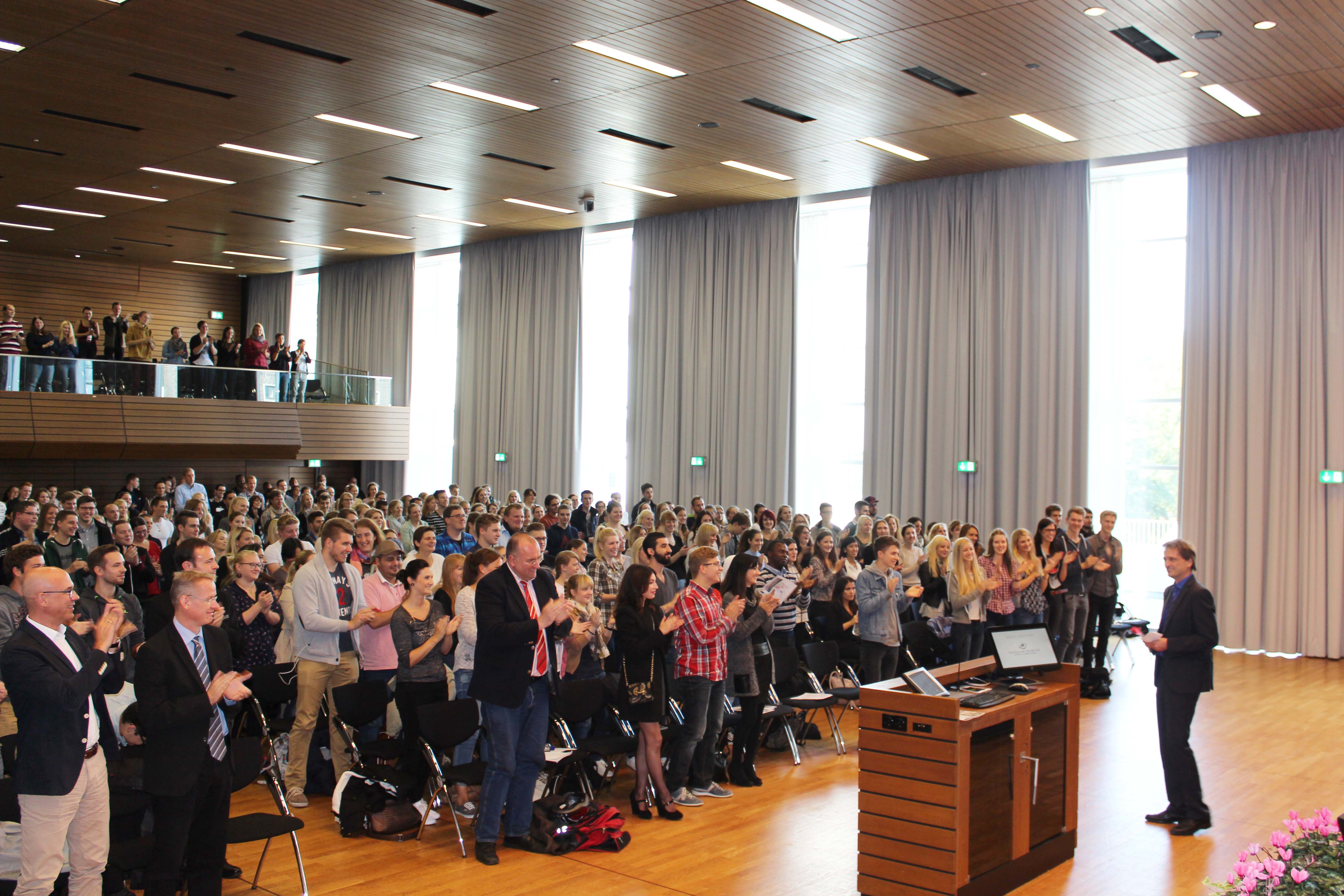 Hochschule Osnabrück Begrüßt Rund 3.500 Neue Studierende Zum ...