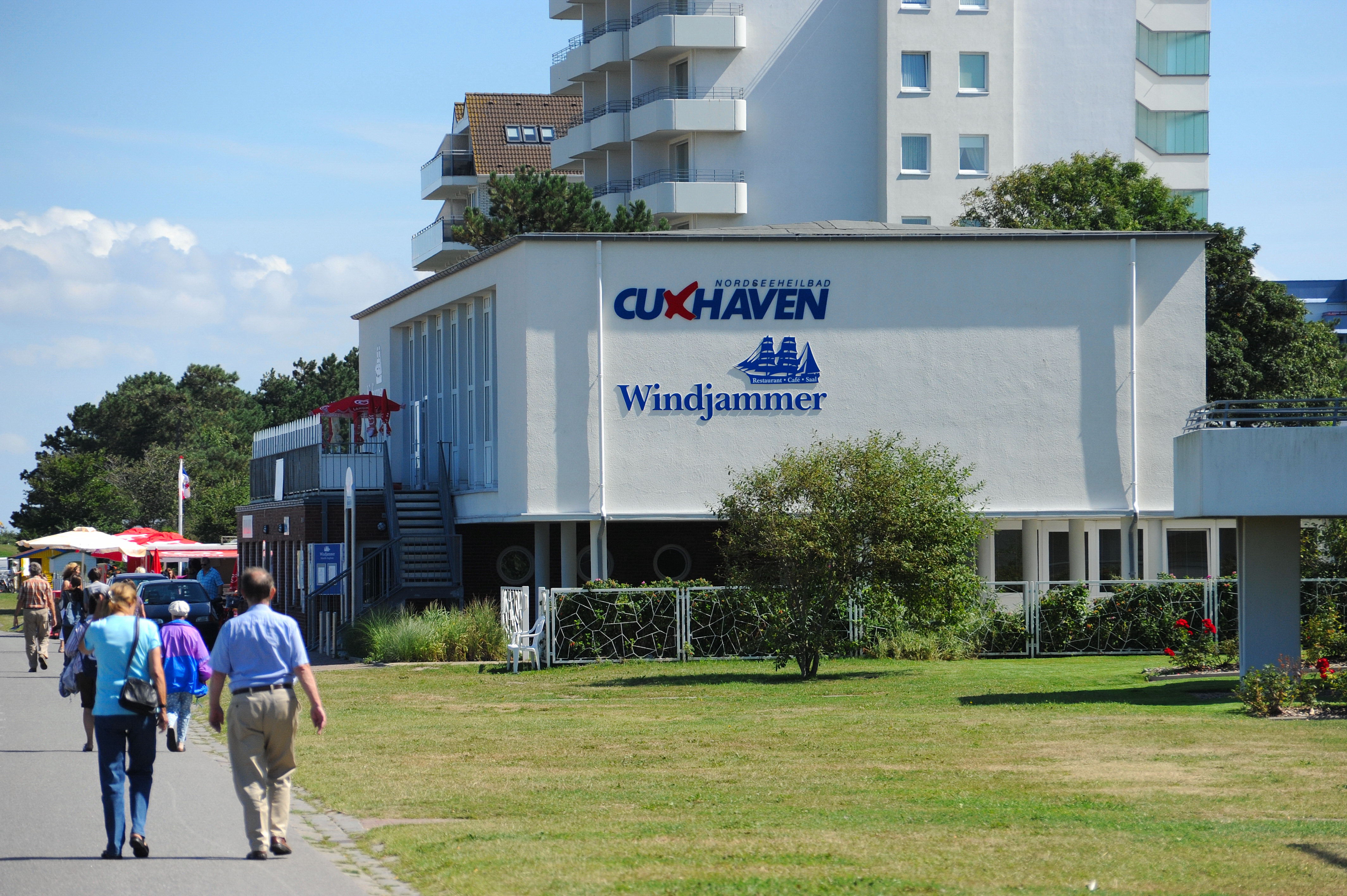 Cuxhaven-Veranstaltungsreihe-Norddeutscher-Nachmittag-Abend-mit-vielf-ltigem-Kulturprogramm-im-Herbst