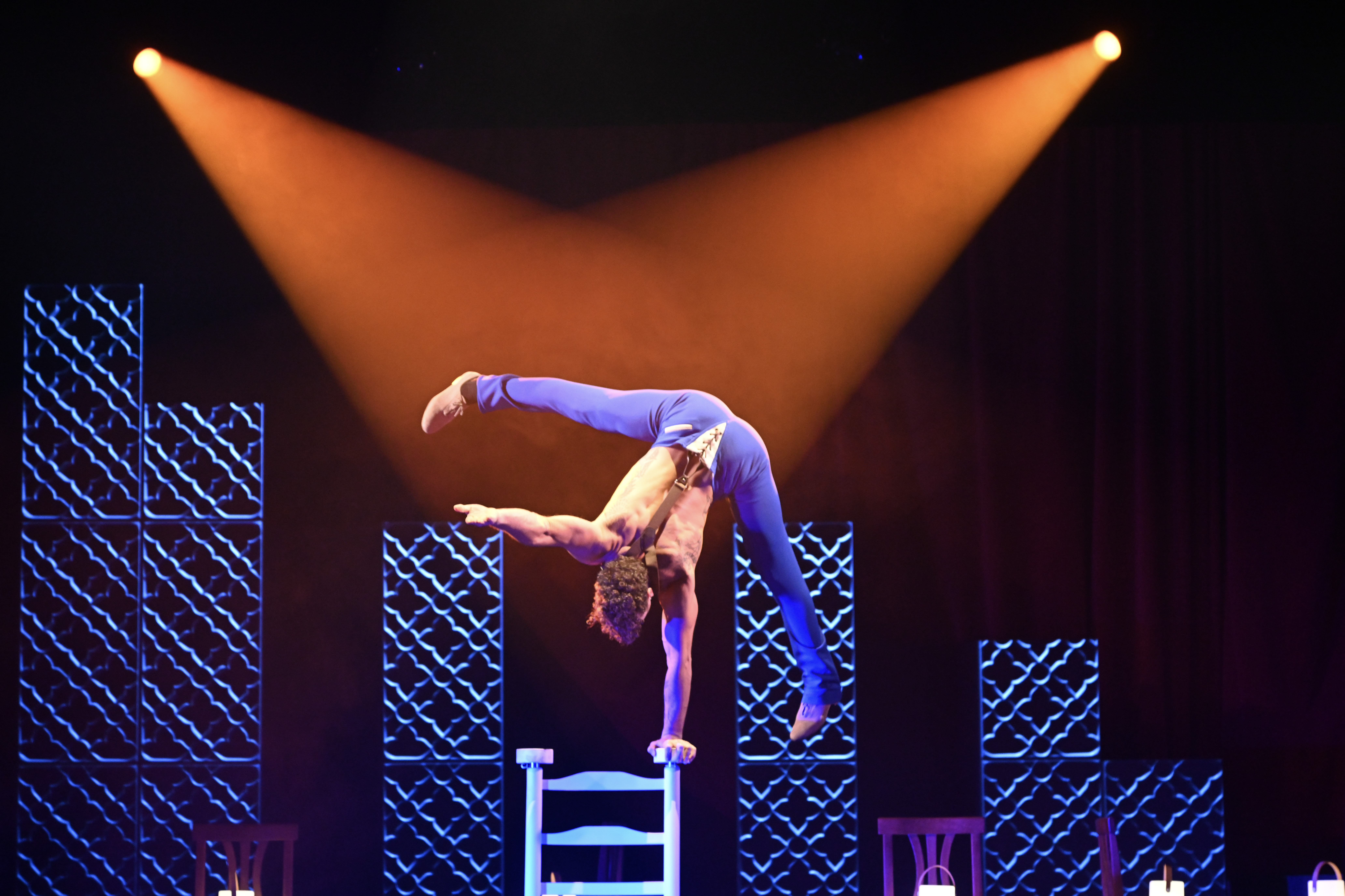 Von-Weihnachtscircus-bis-Wintervariet-