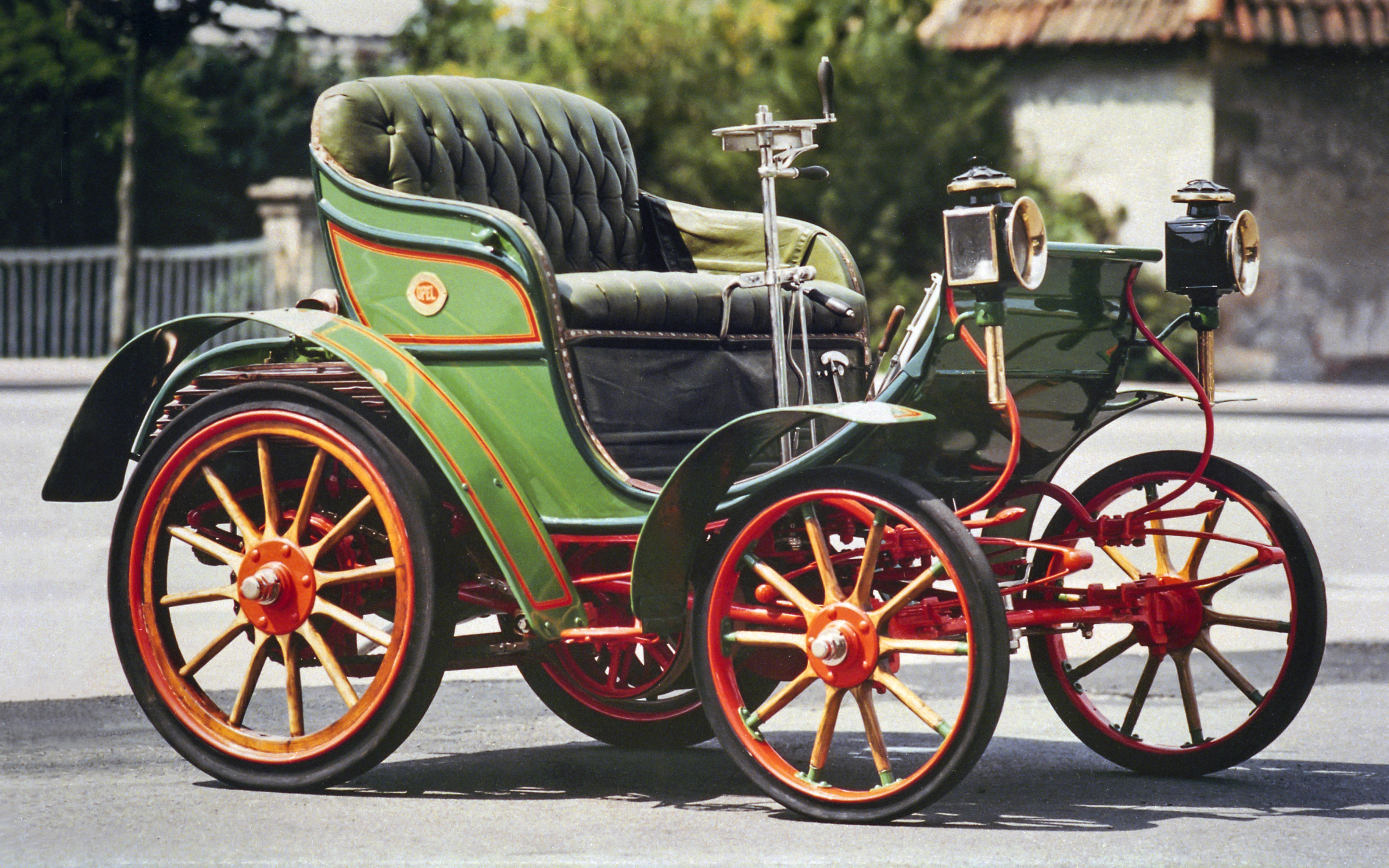 Как выглядел первый. Opel-Lutzmann. Опель 1899. Автомобиль Opel 1899. Opel 1899 год первый автомобиль.