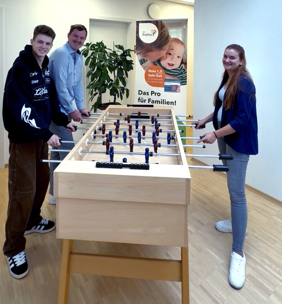 Gemeinsam-zum-Sieg-Tim-Fuchs-startet-Ausbildung-bei-der-BKK-ProVita-in-Bergkirchen