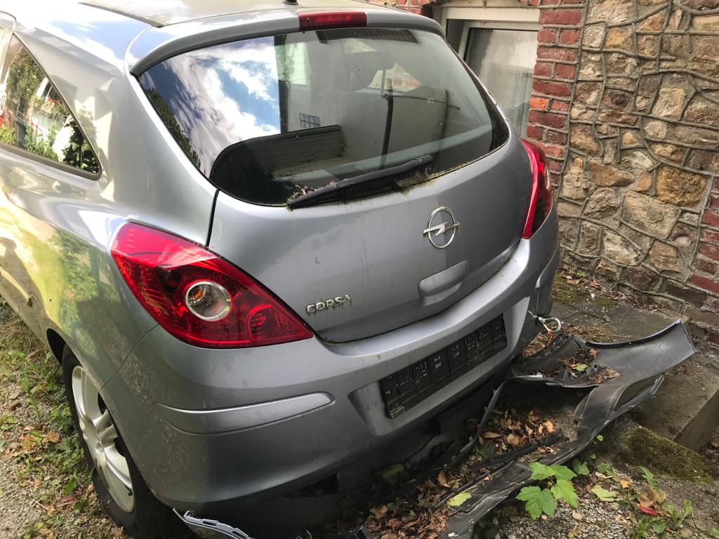 Autoverschrottung-M-nchengladbach-saubere-Autoentsorgung-vom-Fachbetrieb