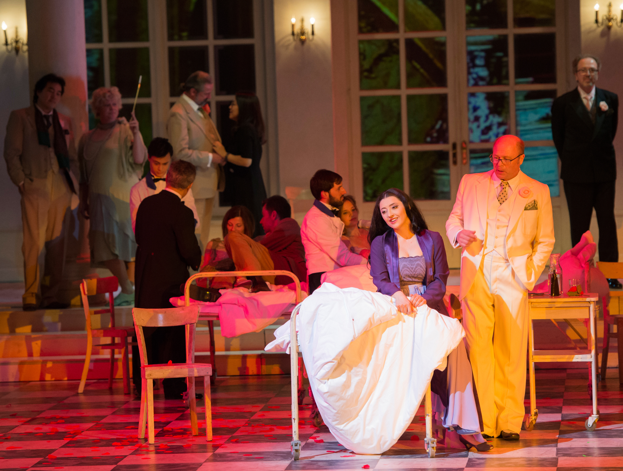 Verdis-La-Traviata-ist-wieder-am-Aalto-Musiktheater-zu-sehen