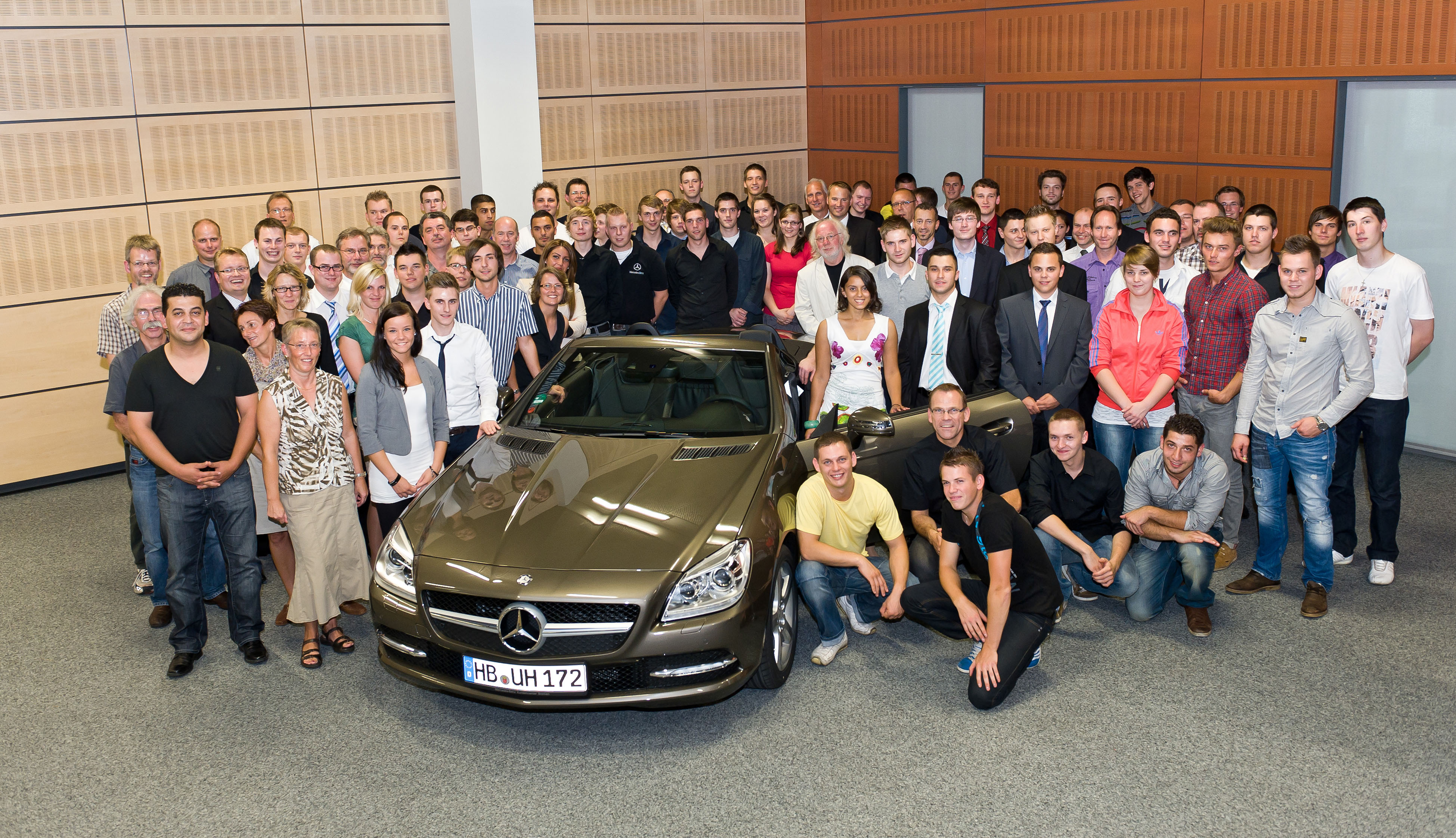 Mercedes Benz Werk Bremen Ausbildung Wird Grossgeschrieben Daimler Ag Pressemitteilung Lifepr