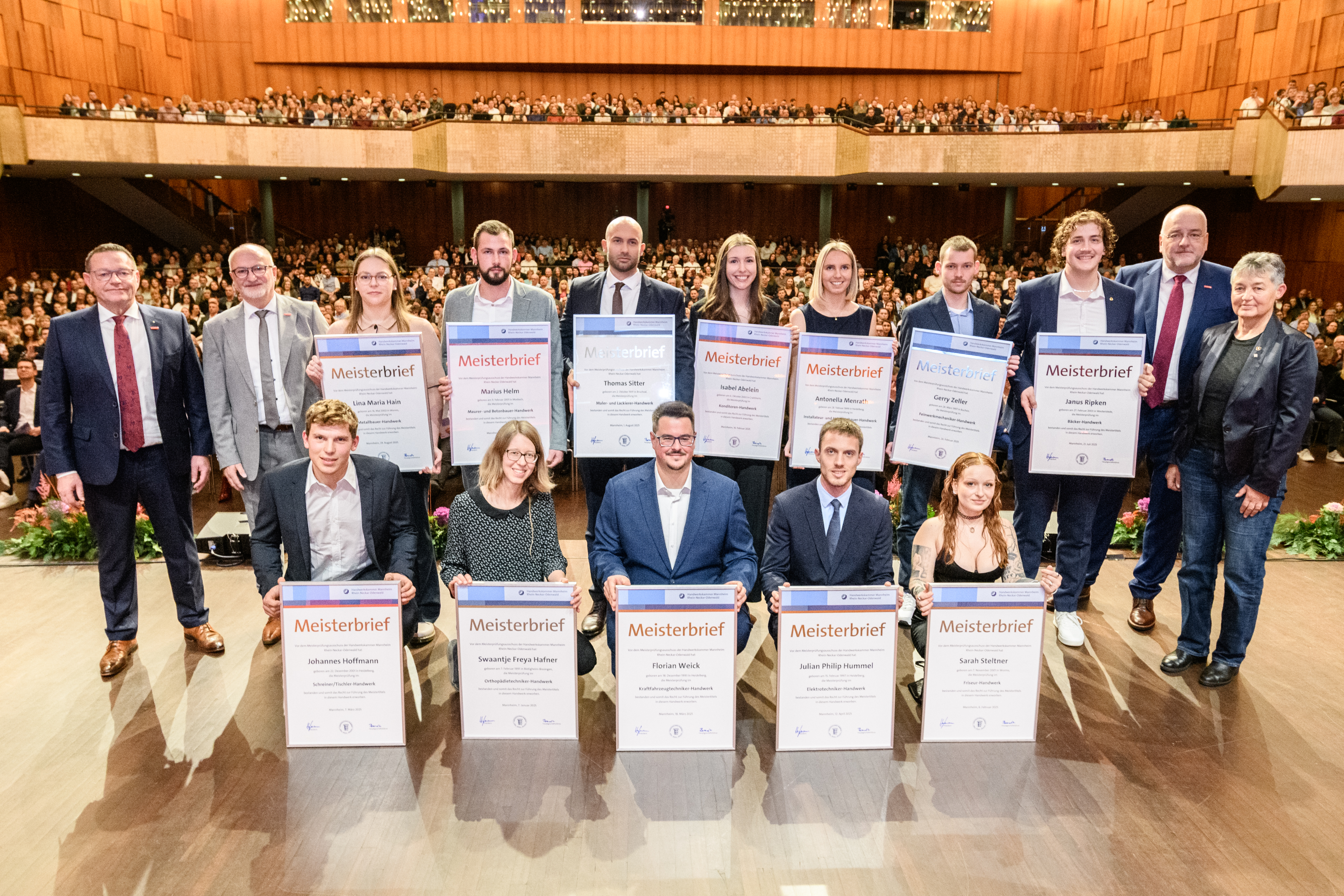 Harte-Arbeit-gro-er-Lohn-Handwerkskammer-feiert-ihre-Meisterinnen-und-Meister-2025