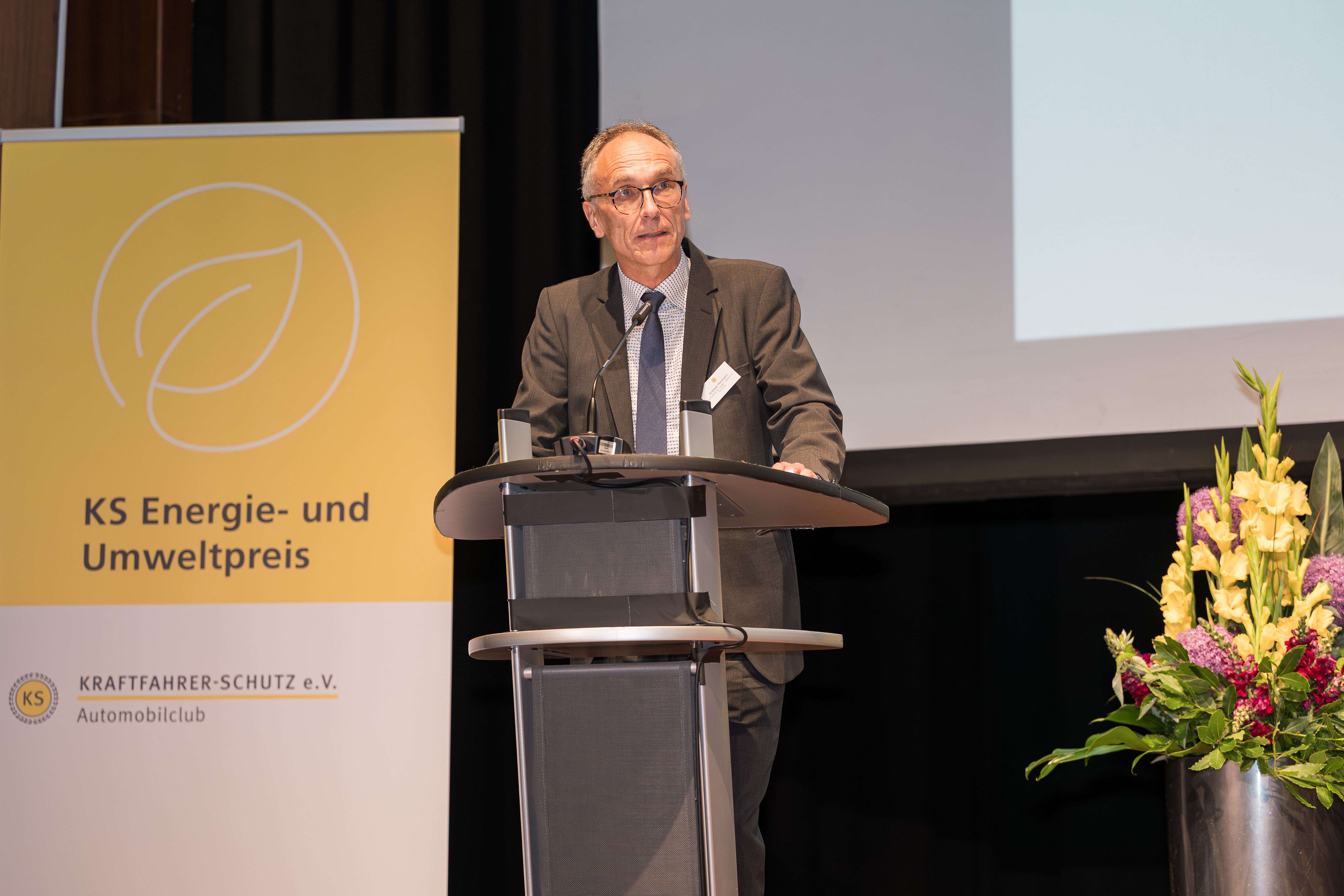 Deutsche-Autobauer-brauchen-Aufbruch-und-Denken-out-of-the-box-