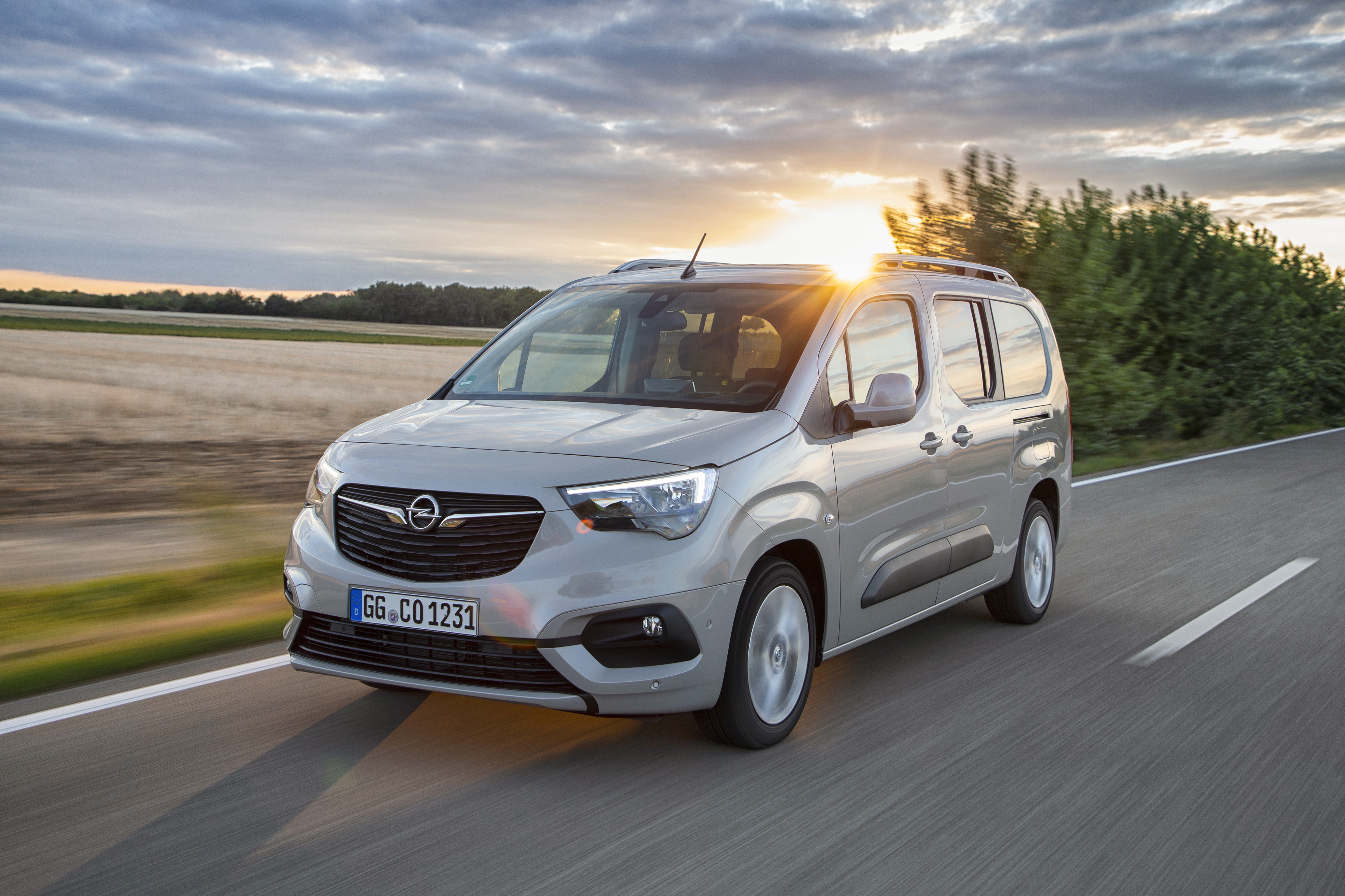 Neuer Opel Combo Zum International Van Of The Year Gew Hlt Opel