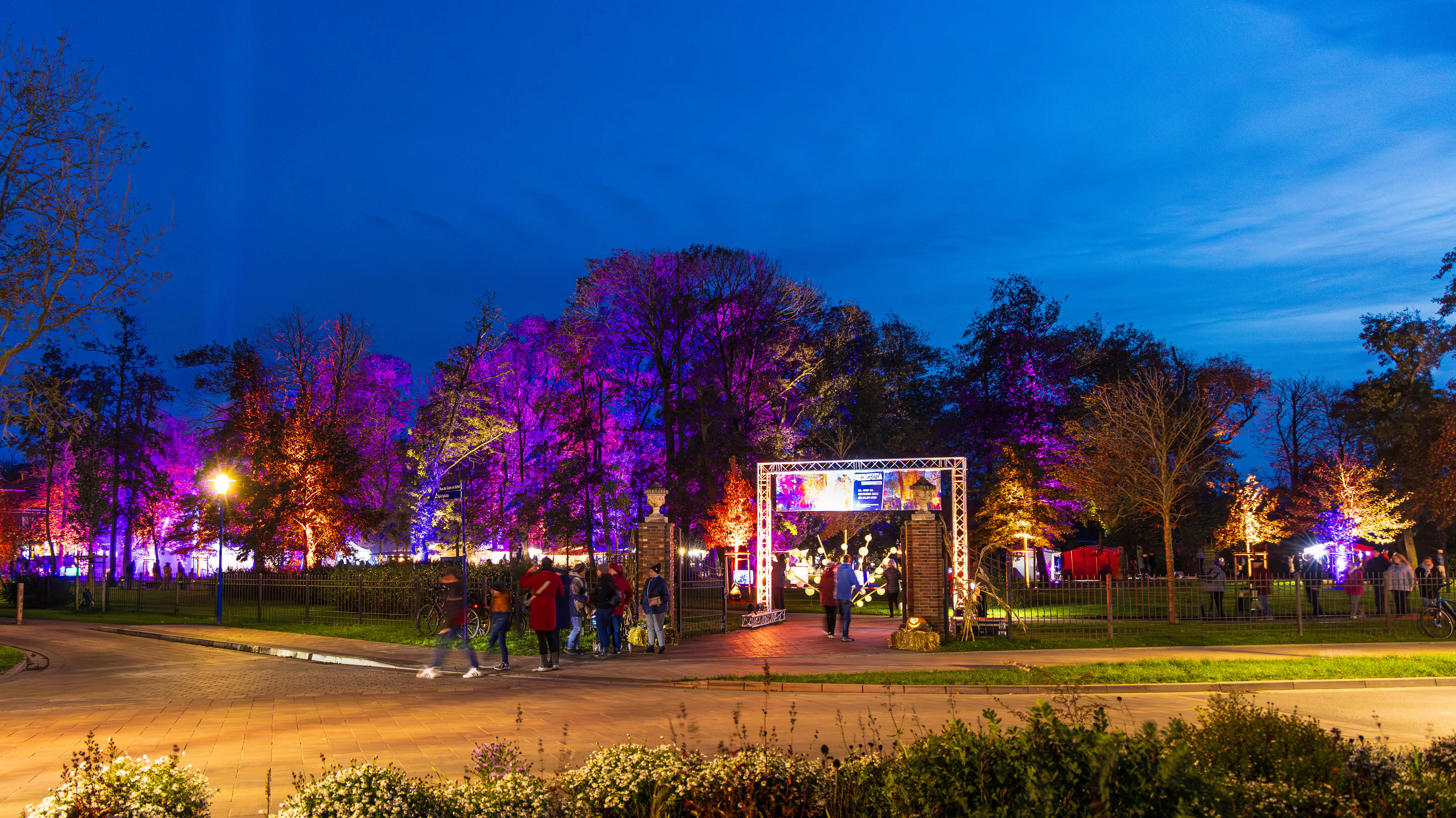 Lichterfest mit Markt und Livemusik am 16. Oktober 2024 im SielhofPark