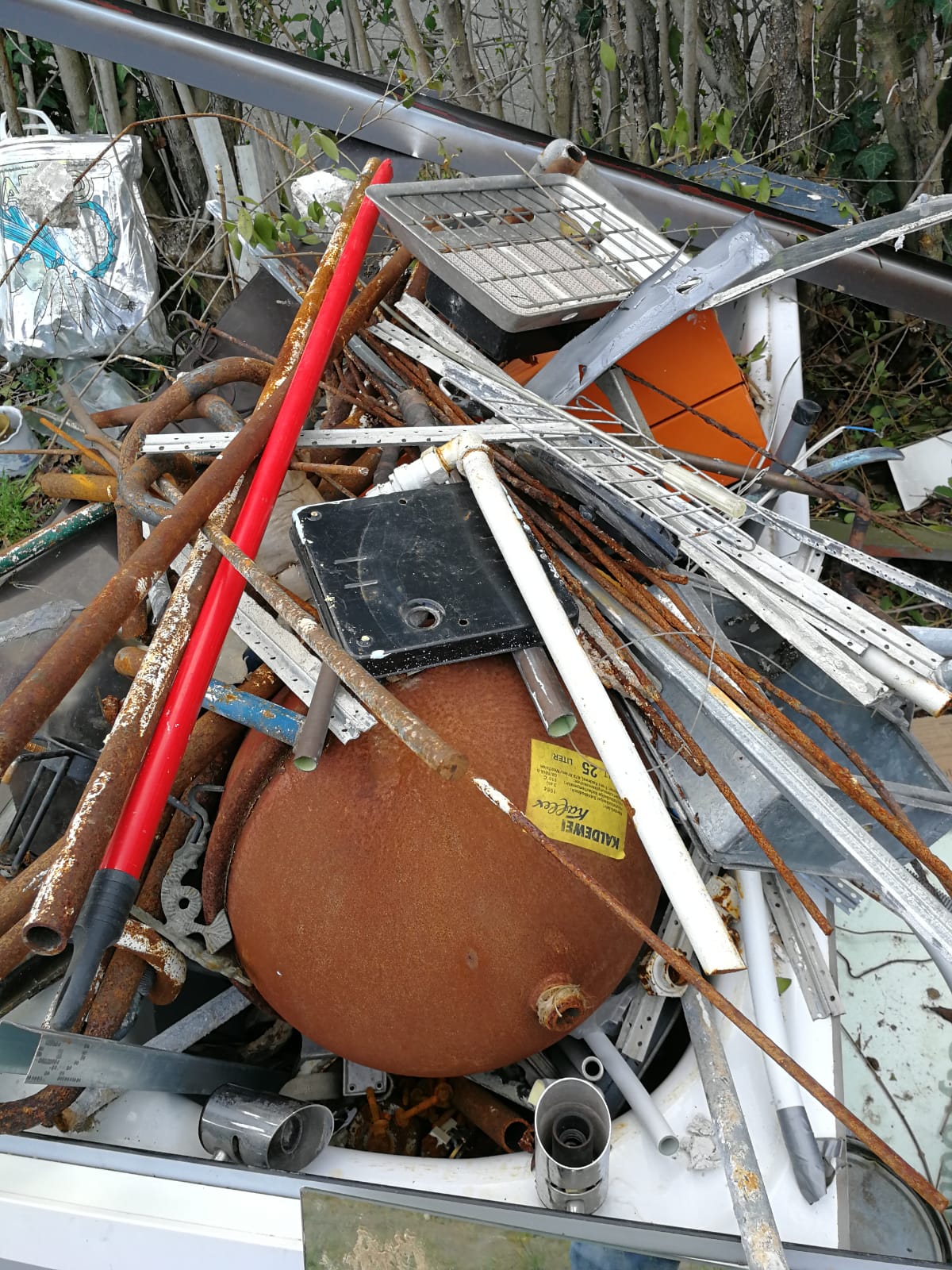Schrottabholung-Solingen-Platz-schaffen-ohne-Stress