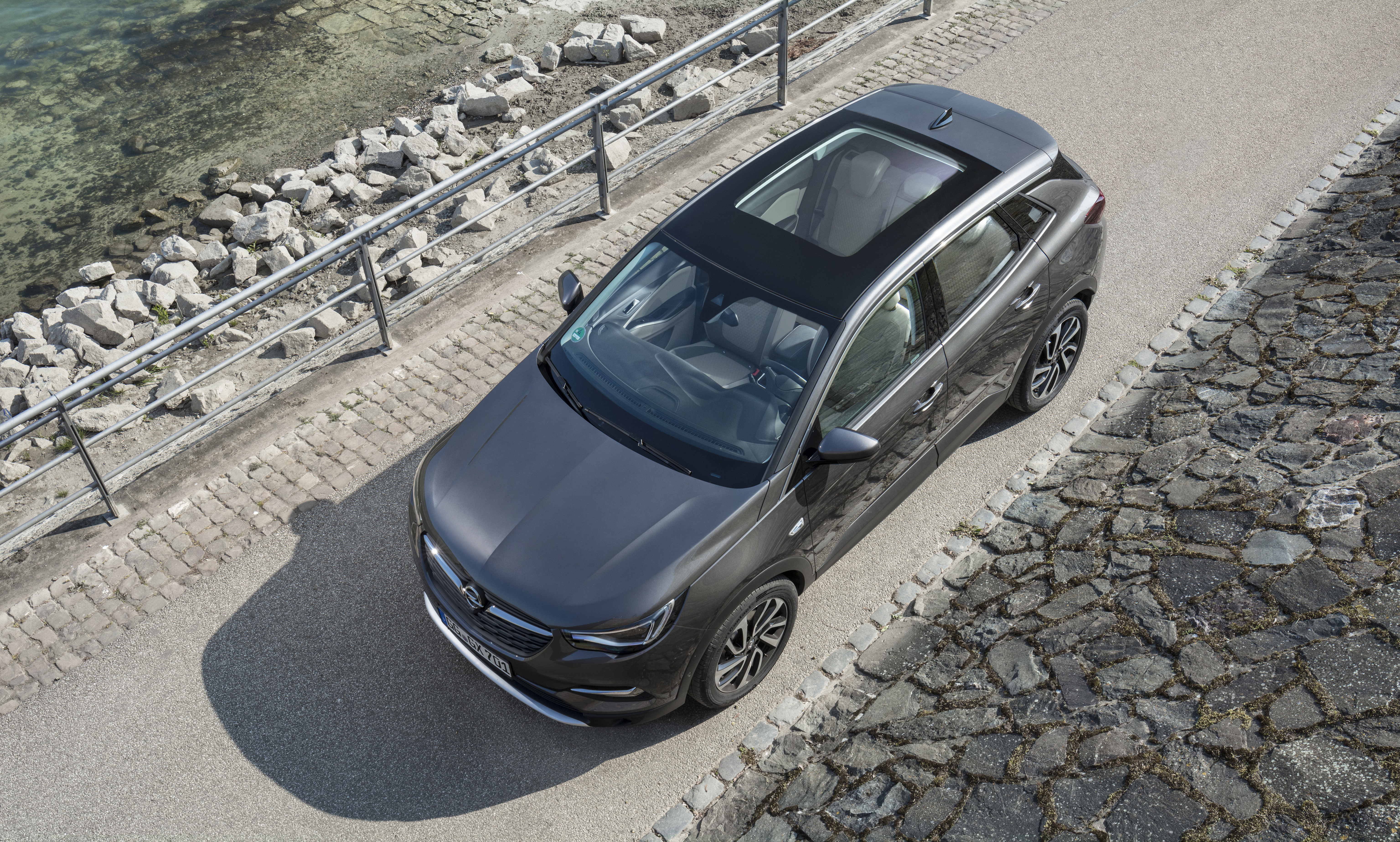 Opel Panoramic Roofs Make Springtime Light And Fun Opel Automobile Gmbh Pressemitteilung Lifepr