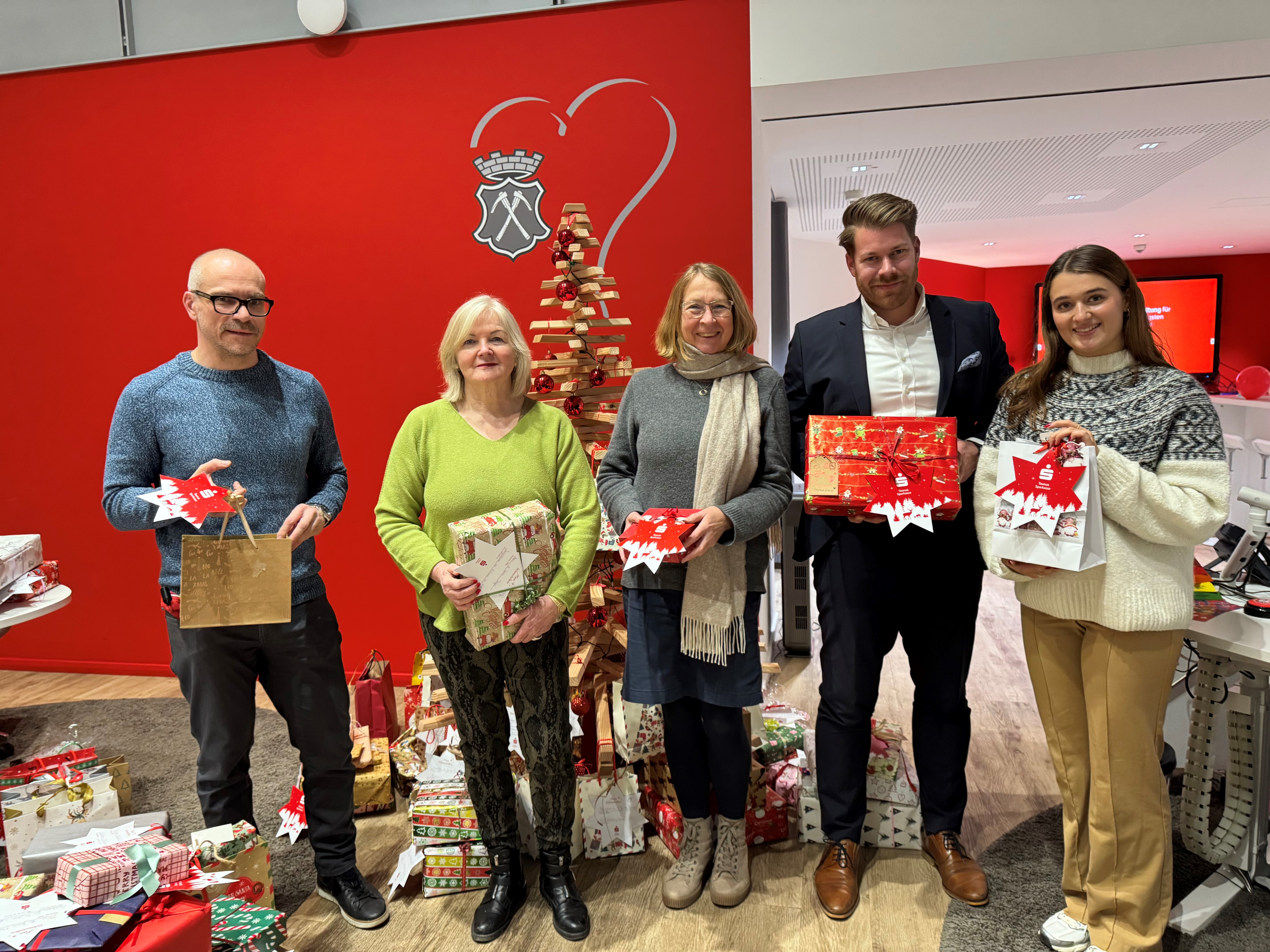 Die-Taunus-Sparkasse-l-sst-W-nsche-von-bed-rftigen-Kindern-wahr-werden