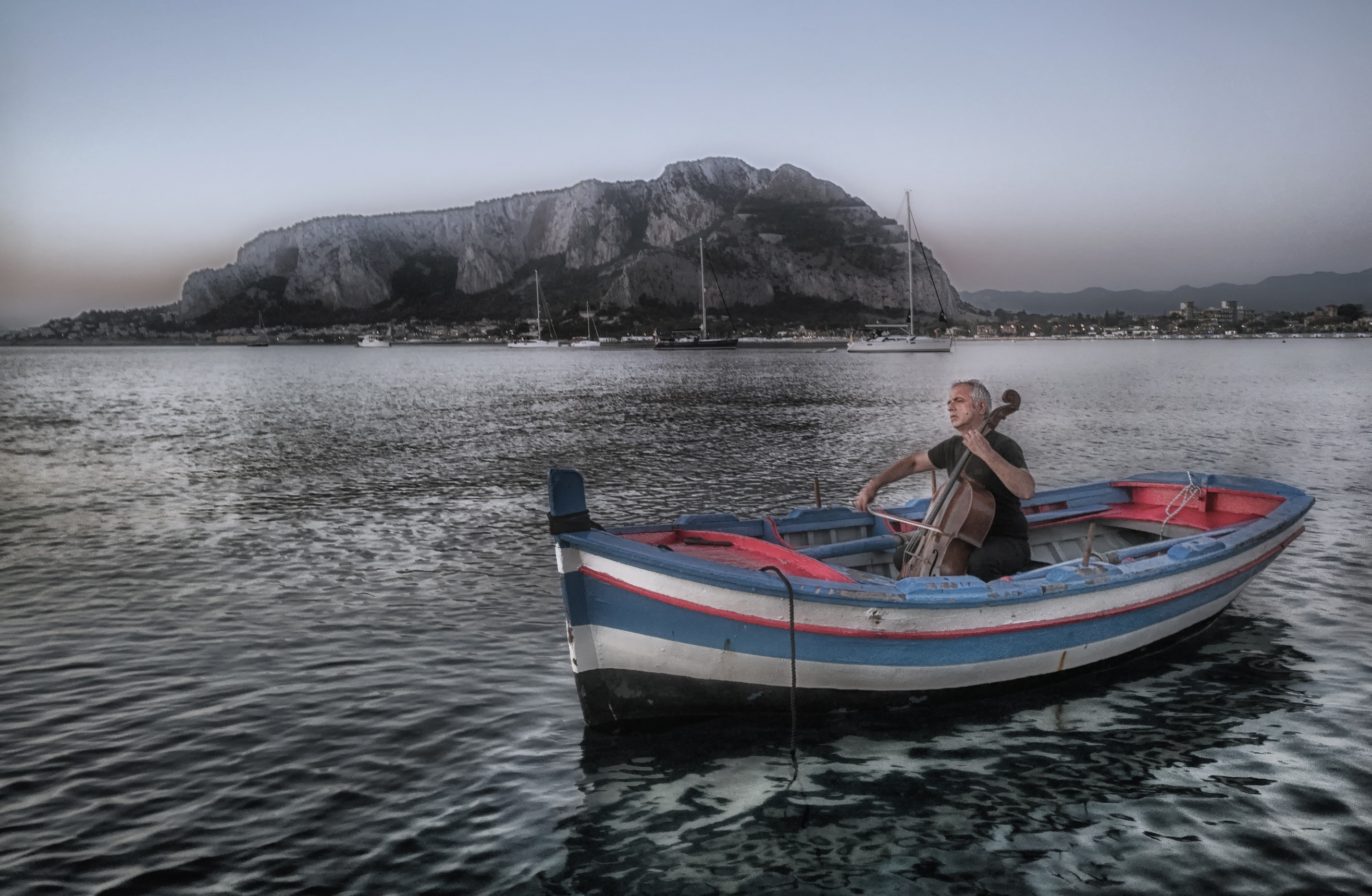 Stresa-Festival-Ein-Wald-ein-Boot-und-so-viel-Musik-am-Lago-Maggiore