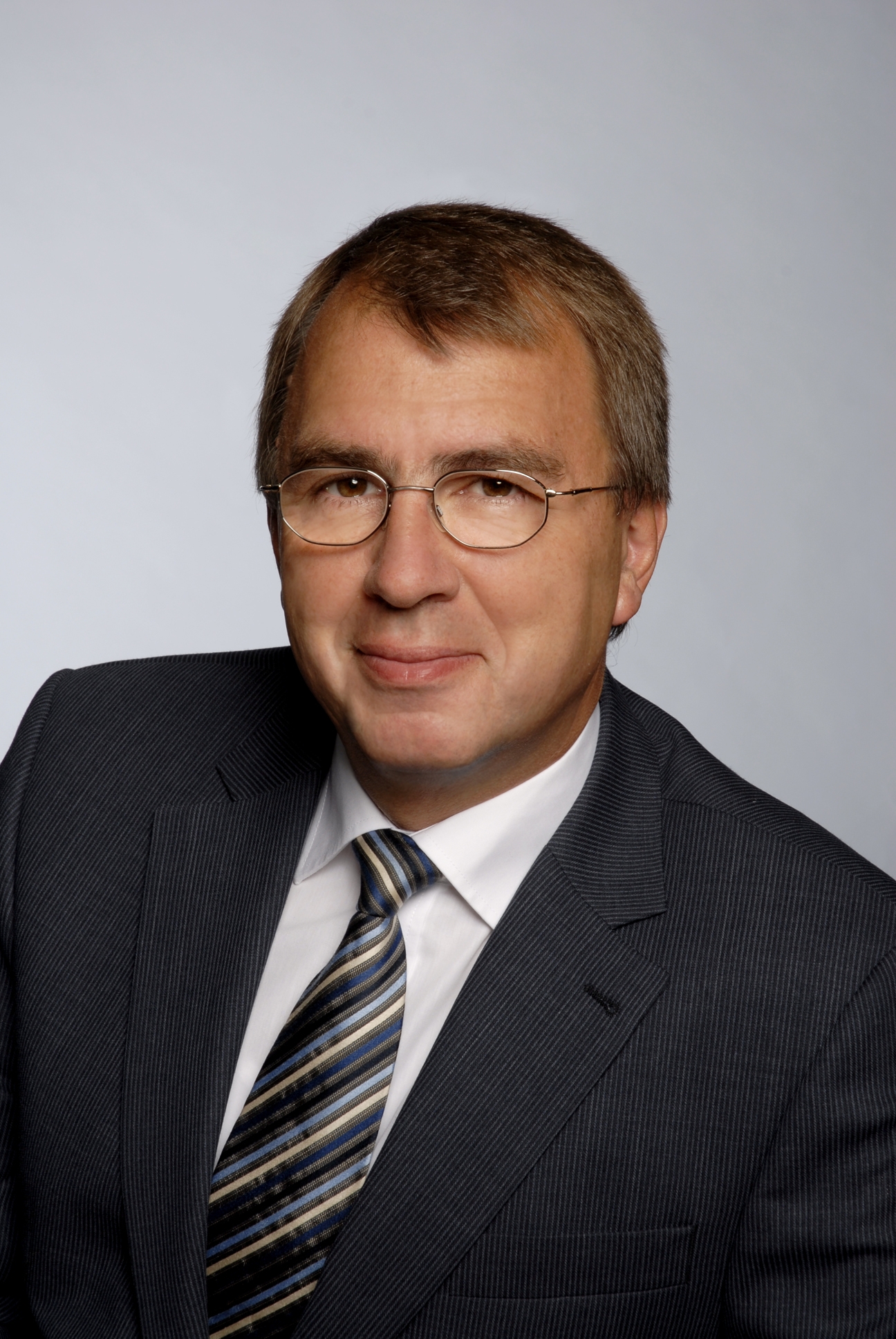 Oberkirchenrat Dieter Kaufmann für zweite Amtszeit bestätigt