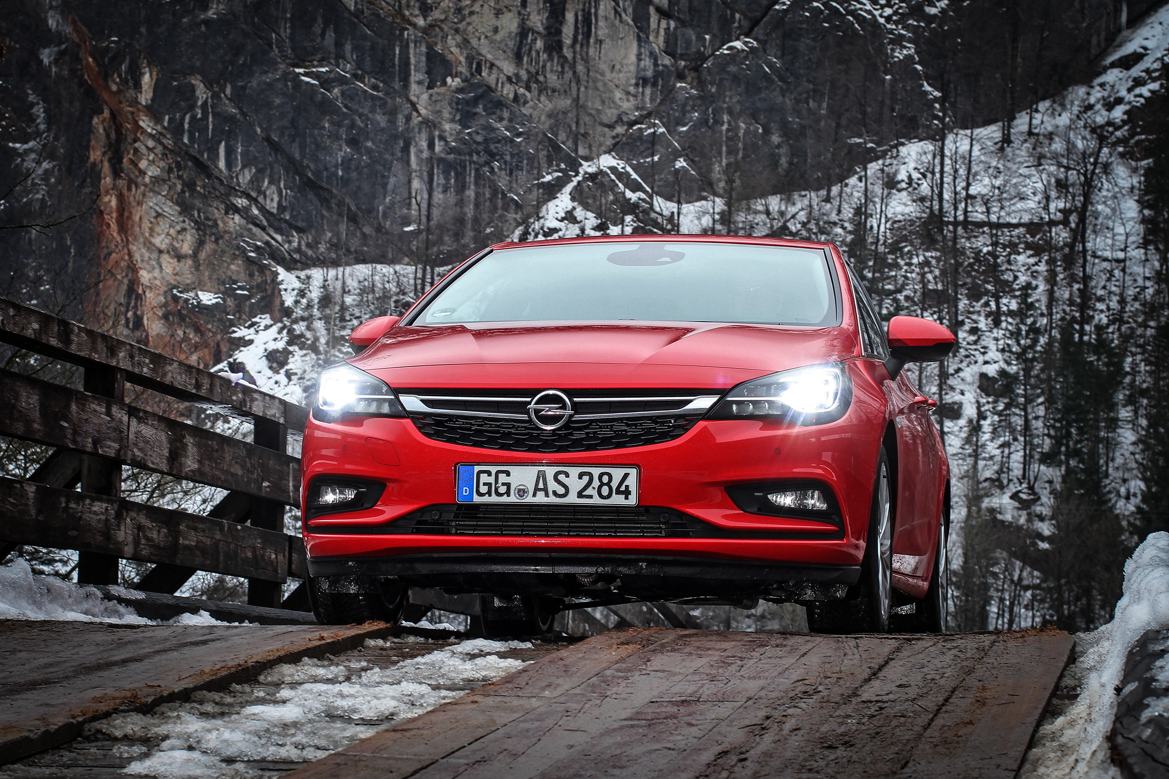 Successful Opel Astra and LED® Matrix Light Winning over Customers, Opel Automobile Pressemitteilung - lifePR
