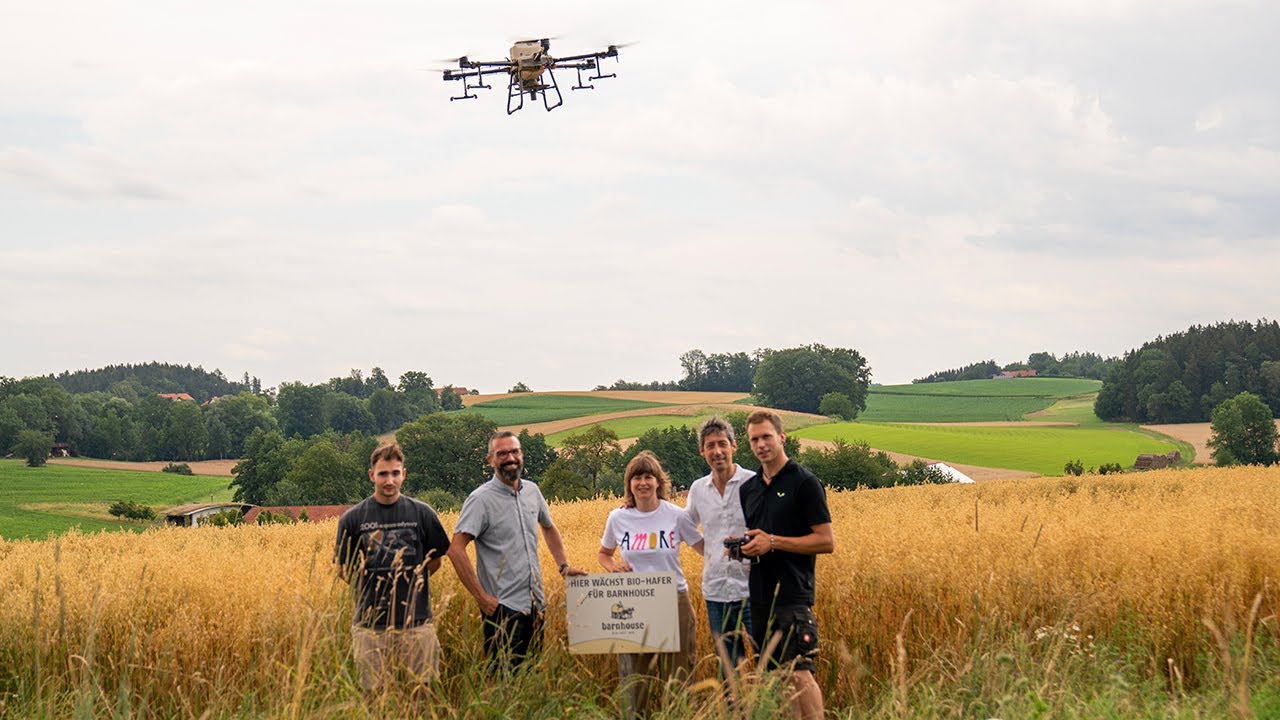 Innovative Aussaat auf den Barnhouse-Feldern mit Agrar-Drohne