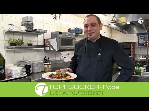 Caponata - sizilianisches Gemüse mit Aubergine, Paprika und Zucchini