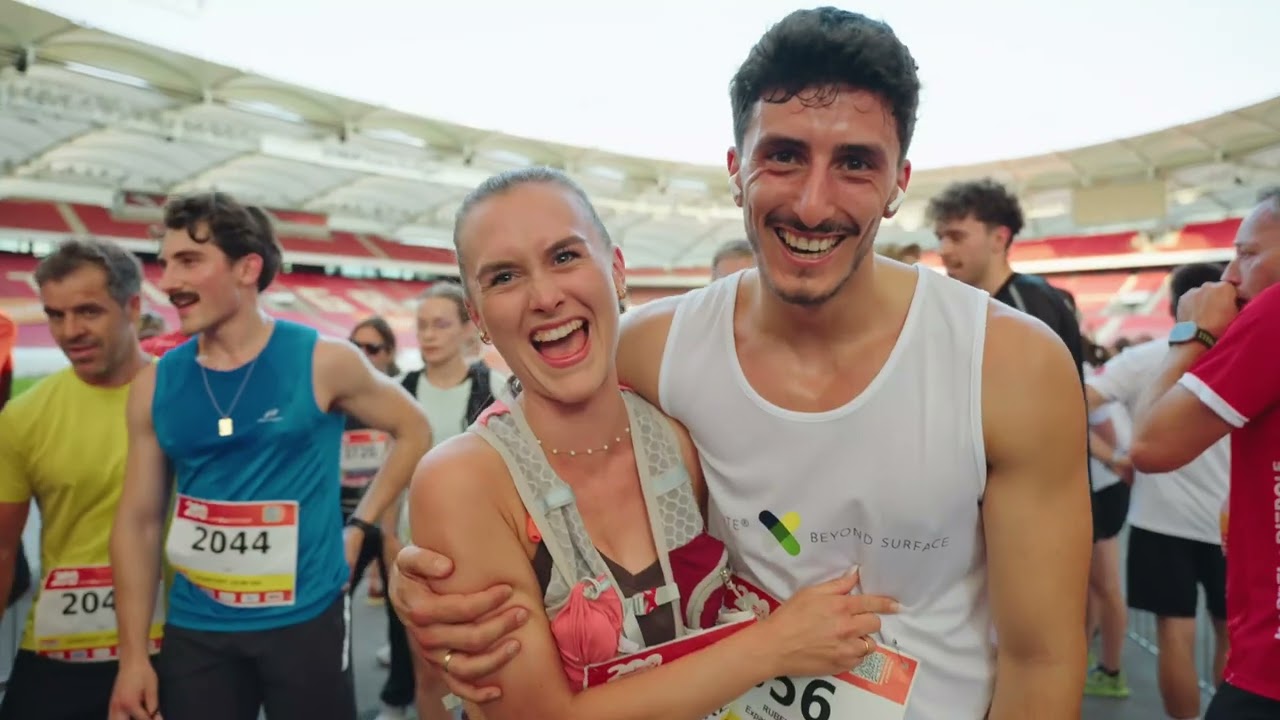 Der B2Run Stuttgart mit Zieleinlauf in die MHP Arena
