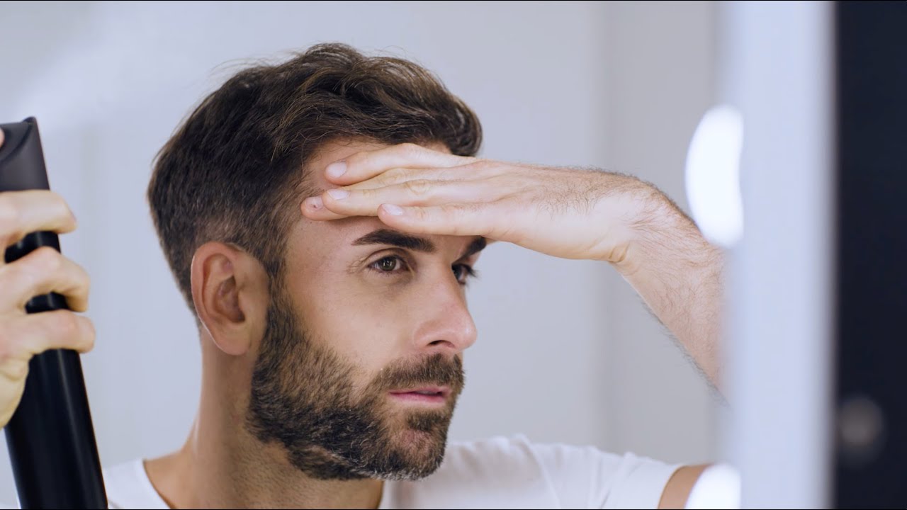 Volles Haar am Haaransatz - Stylingtipp für Männer