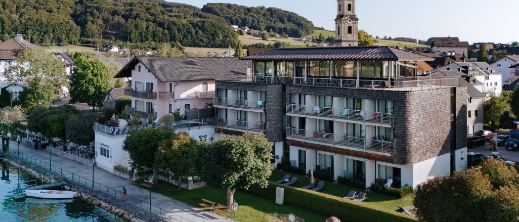 Titelbild der Firma Seewirt Mattsee Seeside Hotel****