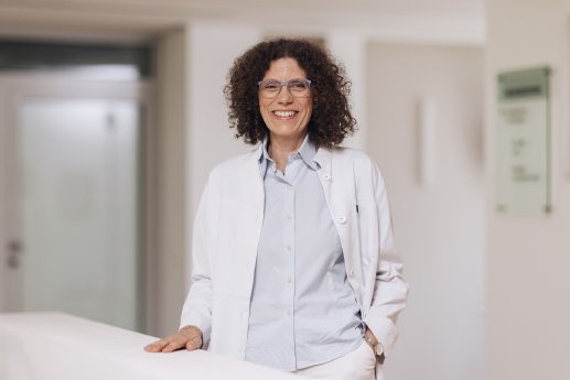 Dr. Yvonne Höfer_Chefärztin.jpg