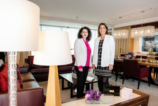 Tina Müller, CEO Douglas Group, Britta Kutz, General Manager InterContinental Düsseldorf © Andre.jpg