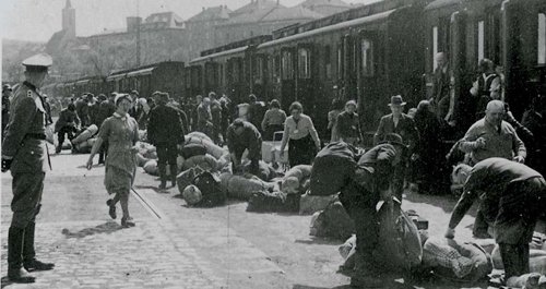 Deportation von Juden aus Mainfranken, Würzburg, April 1942 ,Quelle Staatsarchiv Würzburg.jpg