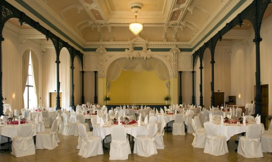 Ballsaal Lindengarten.jpg