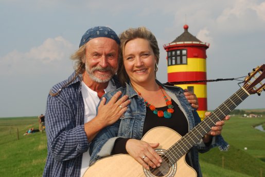Bettina Göschl und Klaus-Peter Wolf 3 Foto Holger Bloem (1).JPG