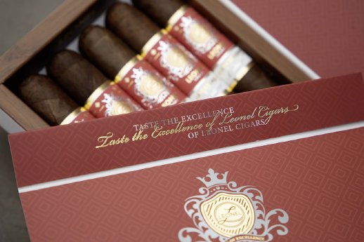 Leonel Ambassador Edition 2025-3-red.jpg