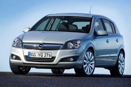 Opel verlängert die zum Jahresbeginn gestartete Initiative "6 Jahre Garantie" für Neuwagen