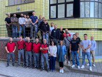 Die ersten 18 Teilnehmer starten ihren Meistervorbereitungskurs im Berliner Dachdeckerbildungszentrum