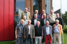 Zu Ihrer Jahrestagung trafen sich die ehemaligen Vizepräsidenten der deutschen Handwerkskammern in Mannheim. Gastgeber war Ehrenvizepräsident Gerhard Höfler (erste Reihe zweiter von links) / Bild: Handwerkskammer Mannheim