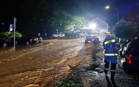 Einsatz des Technischen Hilfswerks (THW) im Gebiet der Unwetterkatastrophe