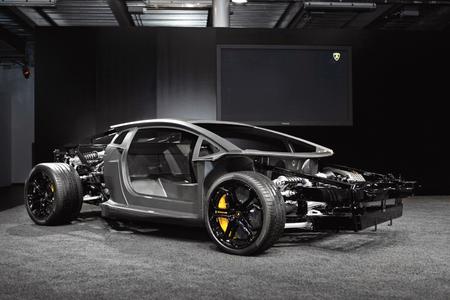 Leichtbau extrem im neuen Lamborghini Aventador Foto: Lamborghini