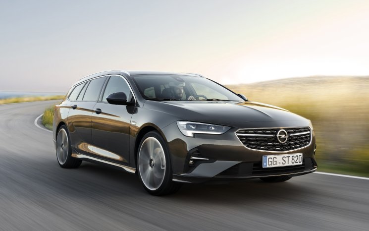 Opel Insignia mit neuem Look und klassenbester Lichttechnologie, Opel  Automobile GmbH, Story - lifePR