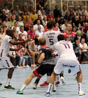 Der HC Erlangen kämpfte gegen den HBC Nantes bis zum Schluss um jeden Ball (Foto: Jocki_Erlangen)