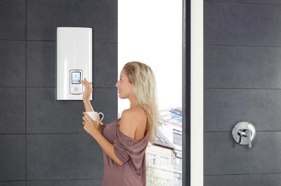 Wer seinen alten elektrischen Durchlauferhitzer gegen ein modernes Gerät wie den DHE Touch oder den DHE Connect von Stiebel Eltron austauscht, erhält 100 Euro Zuschuss vom Staat