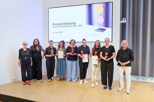 _Ines Wiedemann, Cansu Coban, Julia Koch, Sonja Blaser, Dr. Gabi Lebherz, Veronika Lisanne .jpg