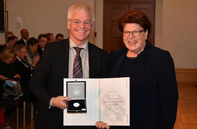 PM_20171201_BayerischeVerfassungsmedaille_PeterAicher.jpg
