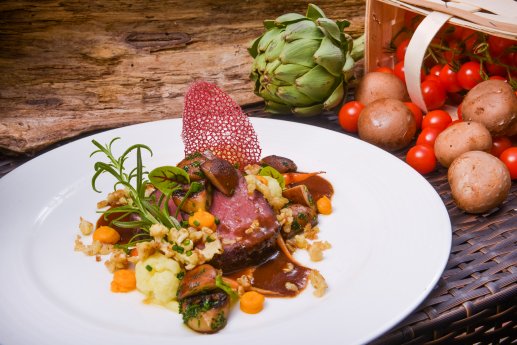 Konstanz-Wirtekreis-Petershof-Essen-Fleisch-02_Copyright_MTK-Chris-Danneffel.jpg