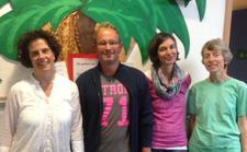 Thomas Gold mit Kolleginnen