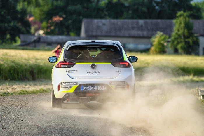 11-Opel-Corsa-e-Rally-515954.jpg