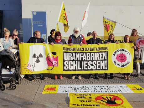 Foto Mahnwache Anhörung Berlin 17.10.2018 C.B..jpg