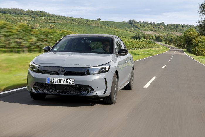 OpelCorsaElectric (2).jpg