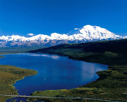 Blick auf das Mount McKinley Massiv (c) ARAMARK Parks and Destinations.jpg