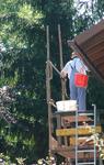 Dacharbeiten ohne ein ordnungsgemäßes Gerüst oder Absturzsicherungen sind lebens-gefährlich.