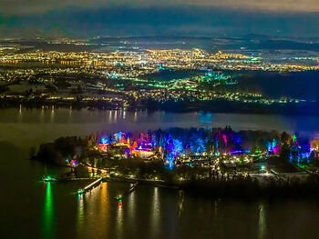 Konstanz-Mainau-Christmas-Garden-Bodensee-Abend-Luftbild-02_Copyright_MTK-Achim-Mende.jpg