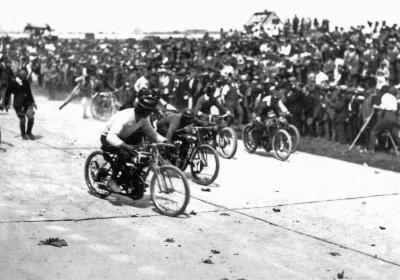 Vor 100 Jahren: Großer Motorsport auf der Opel-Rennbahn